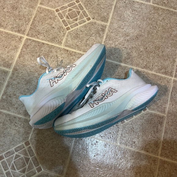 Women’s hoka - Picture 2 of 3